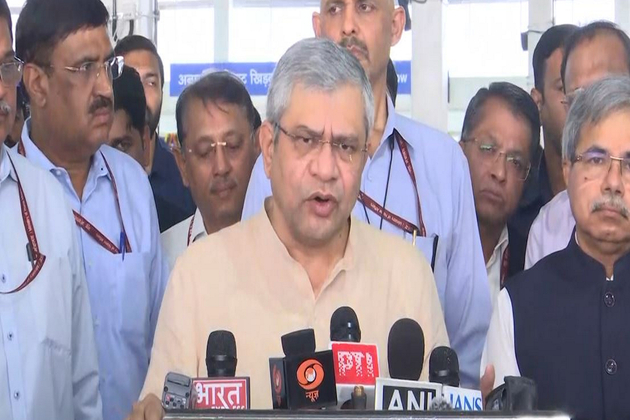 Government had "no role" in it: IT Minister Ashwini Vaishnaw on Akhilesh Yadav's Facebook account suspension