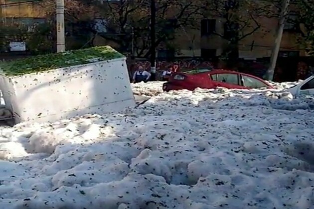 Pak: 5 killed as hailstorm batters through Islamabad