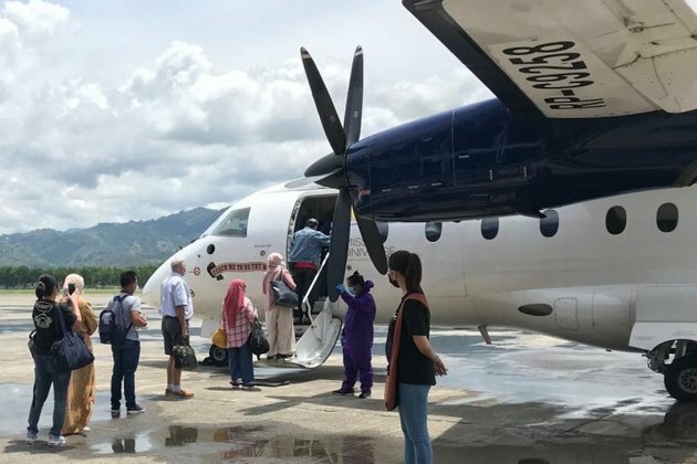 More stranded OFWs, foreigners leave Zambo via chartered plane