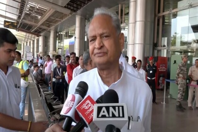 "Rally being organised to tell people how some powers that don't believe in Constitution are destroying it": Congress' Ashok Gehlot on 'Samvidhan Bachao' rally