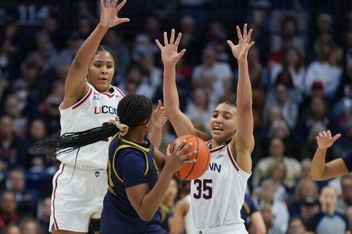 UConn's Sarah Strong, Azzi Fudd headline women's All-Americans