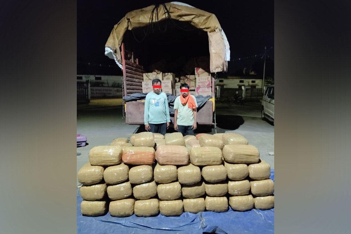 NCB Mumbai seizes 702 kg of Ganja from truck; 2 held
