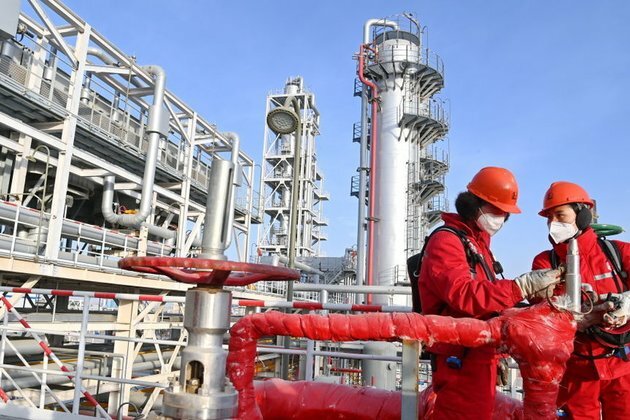 China ramps up fuel oil imports blended from Russian crude media