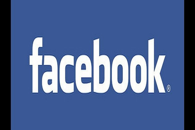 Facebook finally lets you edit navigation bar