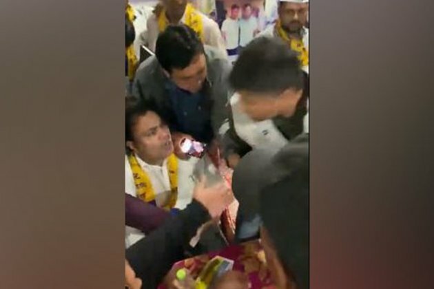 AAP MLA Gulab Singh Yadav thrashed by party workers, purportedly for selling MCD poll ticket