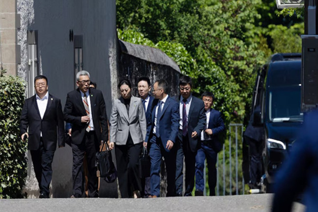 US and China hold 10-hour tariff talks in Geneva, to resume on Sunday