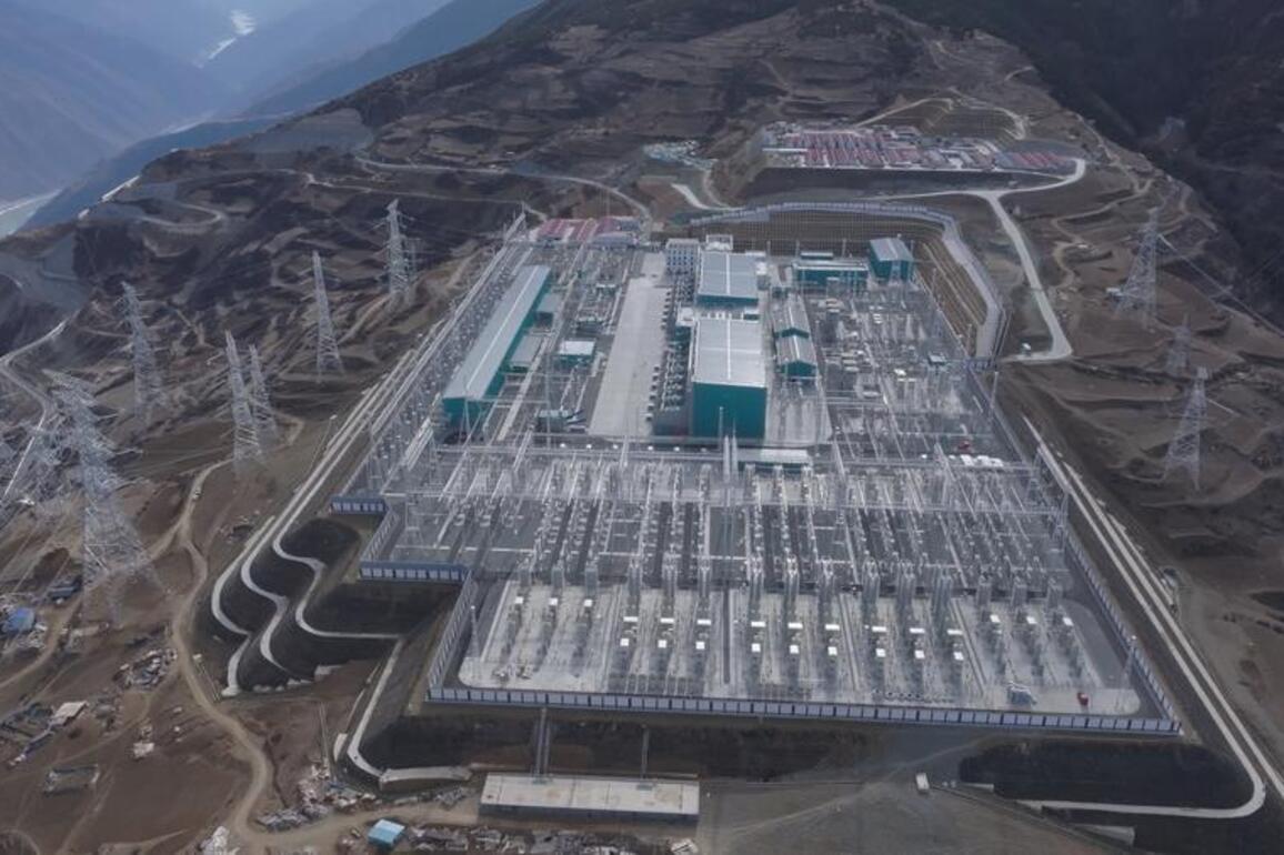 Xizang's first ultra-high voltage power link begins operations