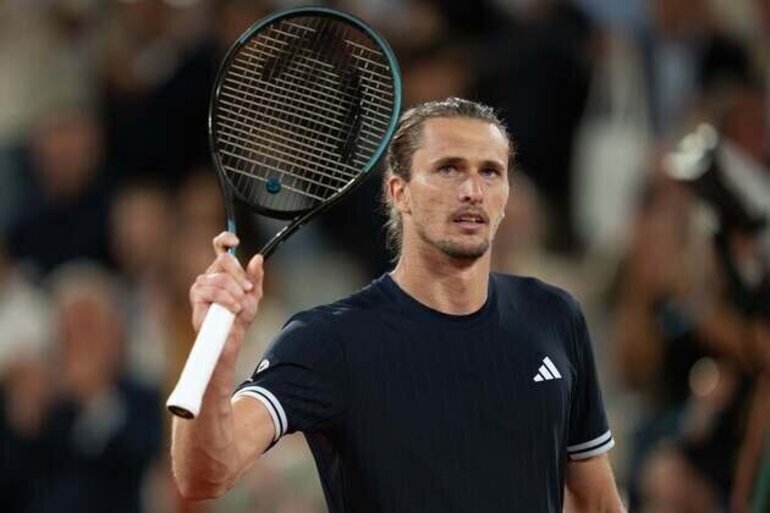 Alexander Zverev on brink of elusive Grand Slam title in Paris