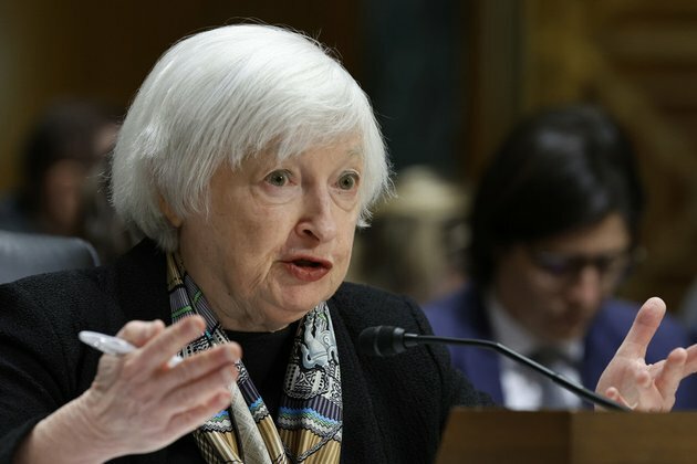 US threatens German banks with sanctions Reuters