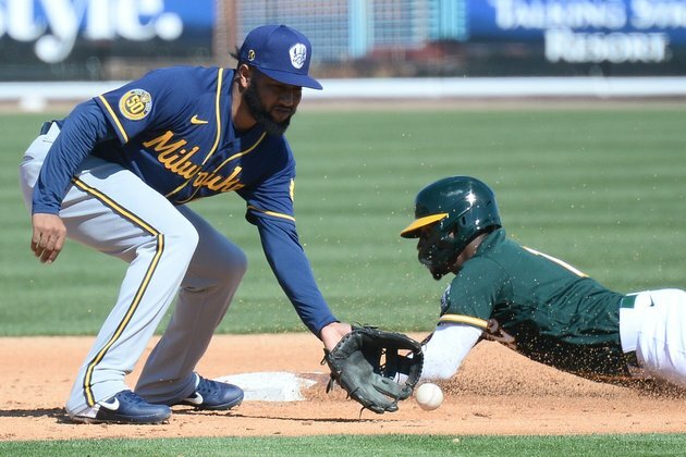 Padres INF Mateo tests positive for coronavirus