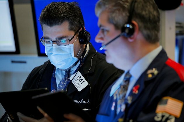 USStocksAdvanceEven asTrump Extends Social Distancing