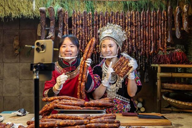 Beyond discounts, China's "Double 11" shopping spree redefined by new consumption trends