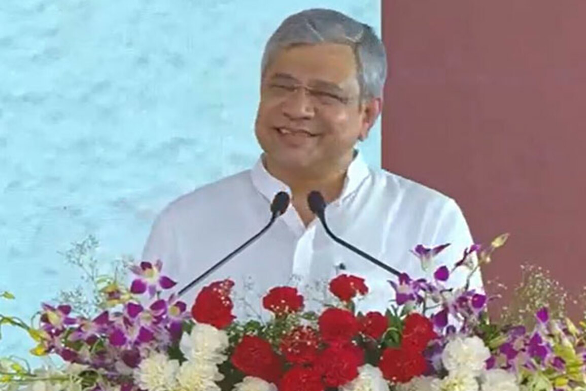 "This engine will give Dahod a new identity in the world": Union Minister Ashwini Vaishnaw