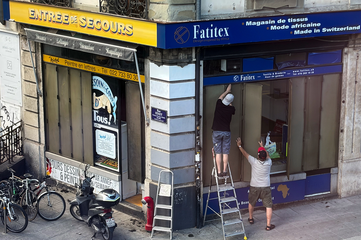 SWITZERLAND-GENEVA-G7 SUMMIT-SHOP