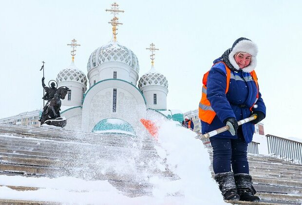 Where does all the snow from Russian cities go