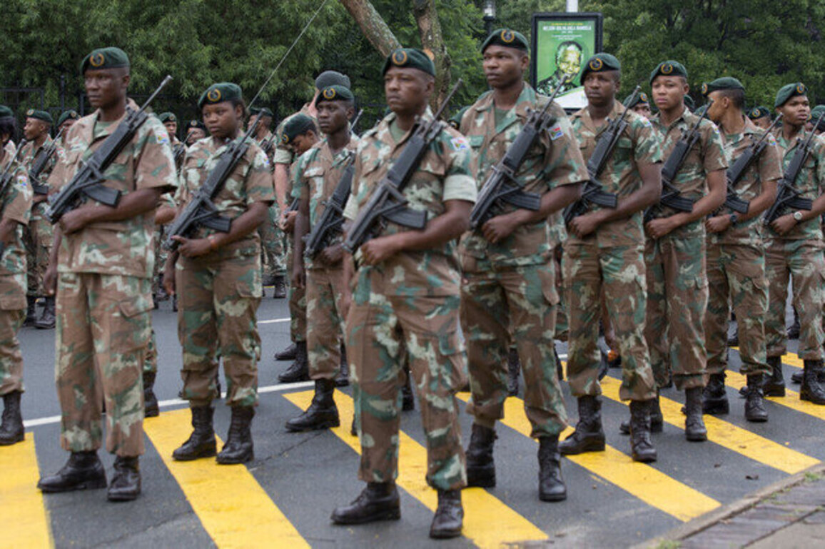 Soldiers deployed to combat crime in South Africa