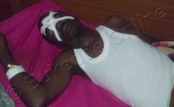 Omupoliisi Mulokozi eyakubiddwa abatamiivu. Omupoliisi Mulokozi eyakubiddwa abatamiivu.
