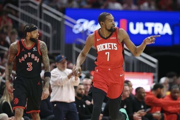 Rockets break open tight game in 4th, knock off Raptors