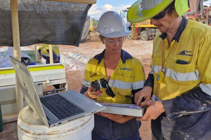 Assessing core at Minyari