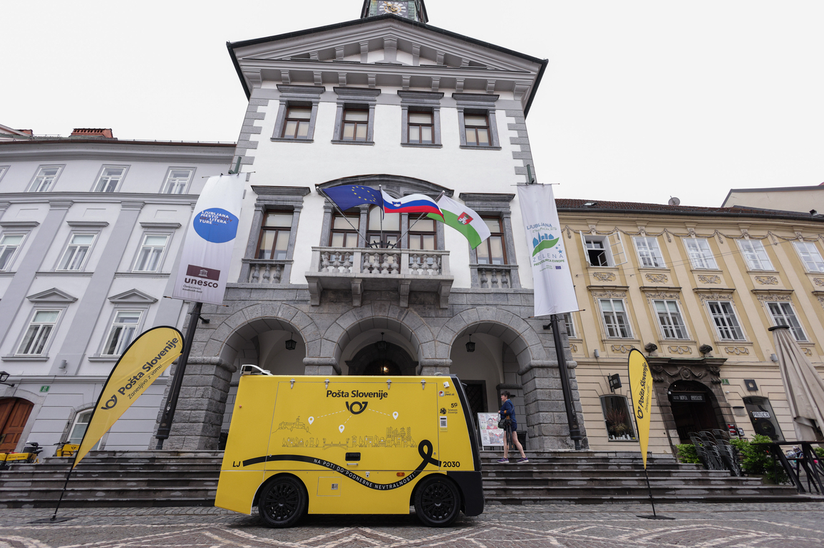 SLOVENIA-LJUBLJANA-INTELLIGENT DELIVERY ROBOT