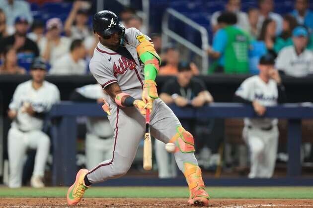 Braves' Ronald Acuna Jr. leaves game with pain in thumb