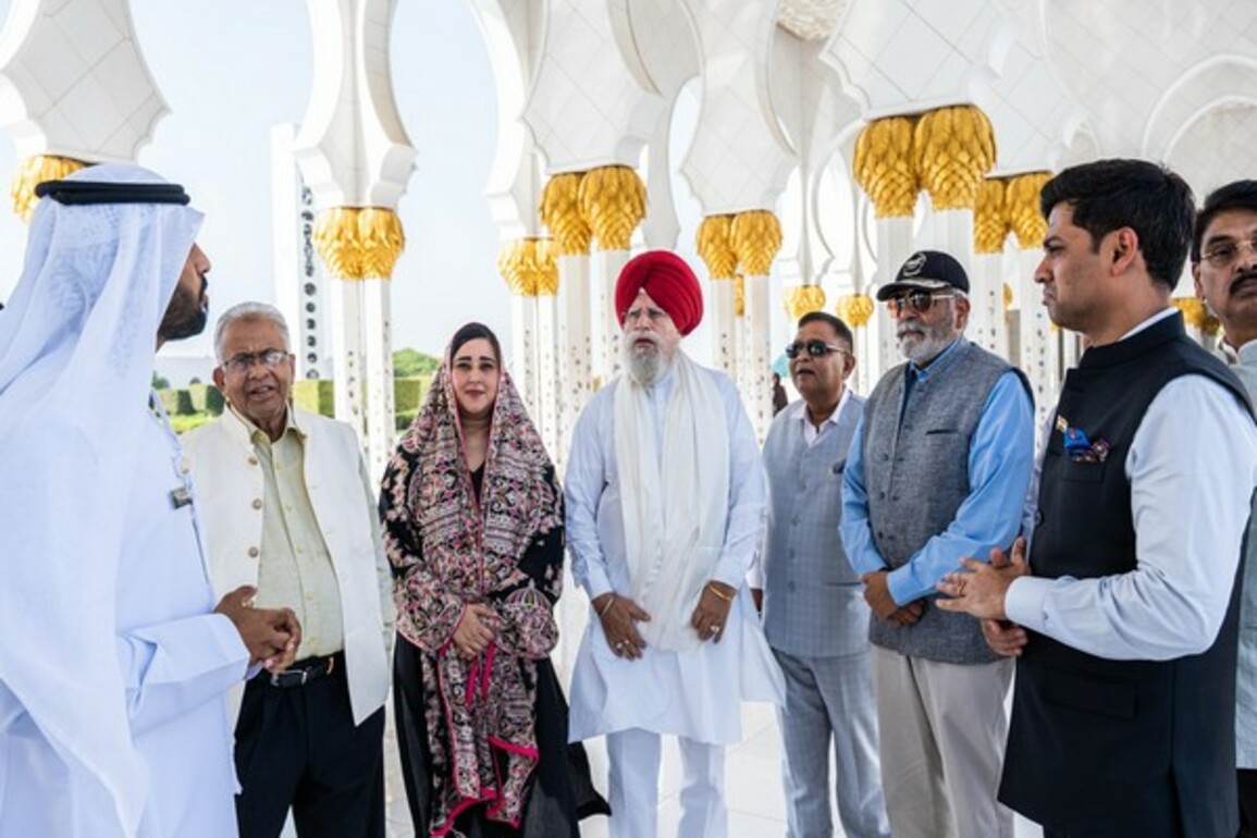 All-party delegation led by Shrikant Shinde sends "message of harmony" during UAE visit
