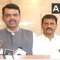 "Rahul Gandhi speaks same language as Pakistan and China": Fadnavis thanks SC for rebuking Congress leader over Army remarks