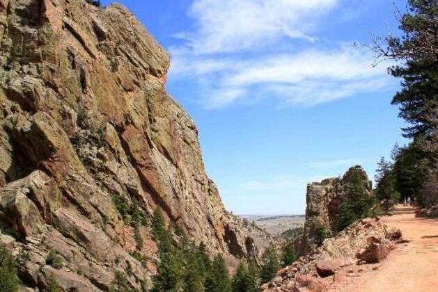 Climber rescued after 30-foot fall in Eldorado Canyon State Park