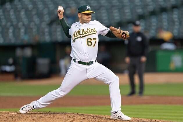 Marlins deal RHP Garrett Acton to Twins
