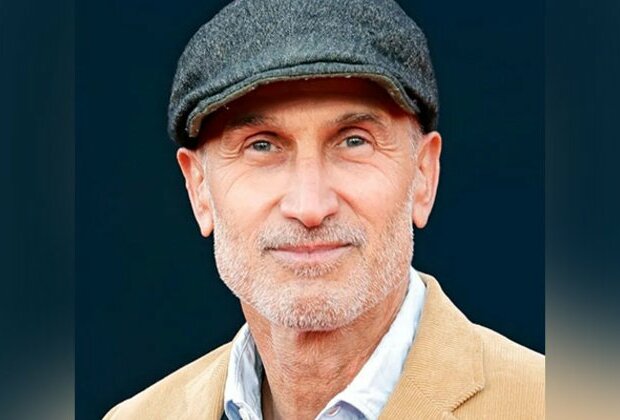 Craig Gillespie in talks to direct 'Supergirl: Woman of Tomorrow'