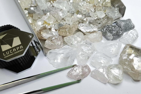 Diamond miner Lucapa collapses