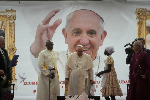Pope Francis Implores Clergy to Raise Voices Against Injustice