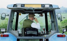 Farm Safety Series: ż urged to put phones away while driving