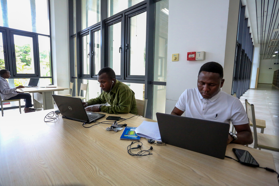 TANZANIA-DAR ES SALAAM-UNIVERSITY-CHINESE-BUILT LIBRARY