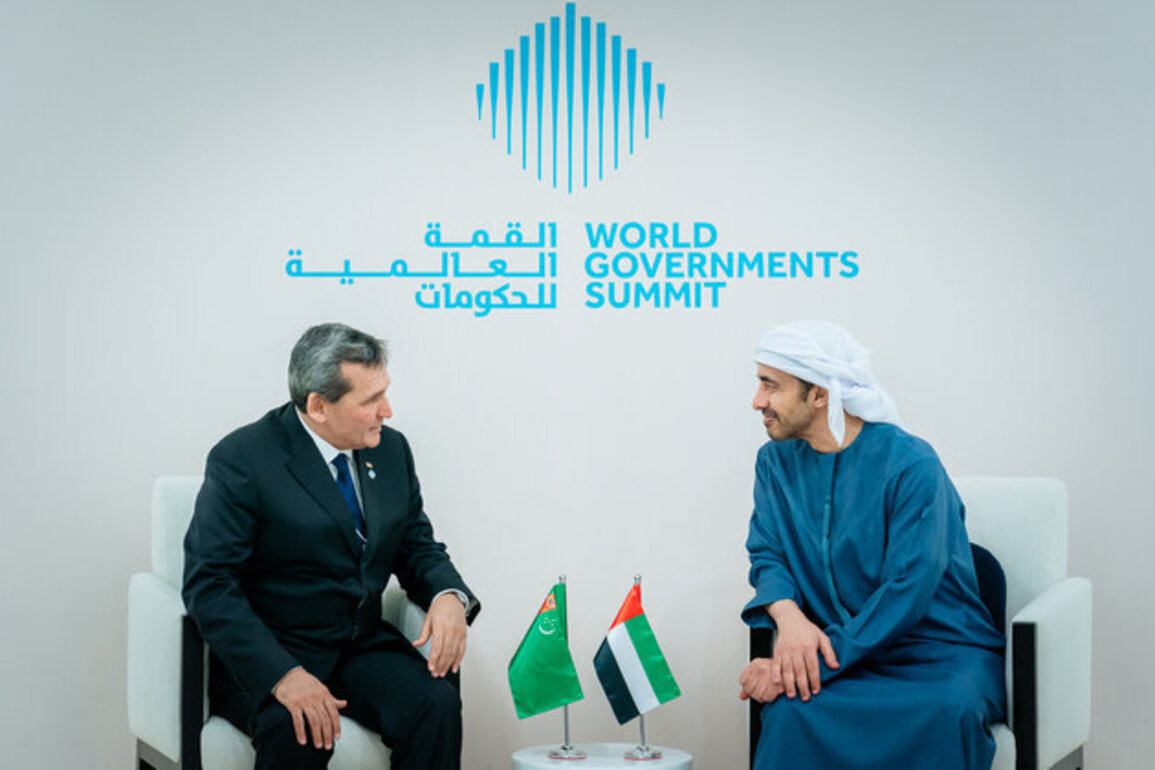 Abdullah bin Zayed meets Turkmenistan Deputy PM, Foreign Minister