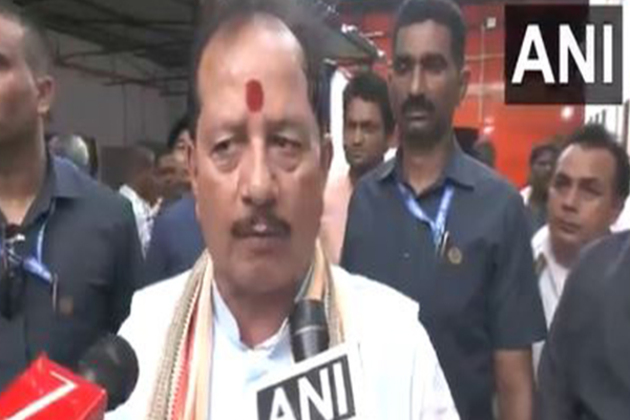 "Irresponsible officials will be held accountable": Bihar Deputy CM Vijay Sinha on murder of businessman.