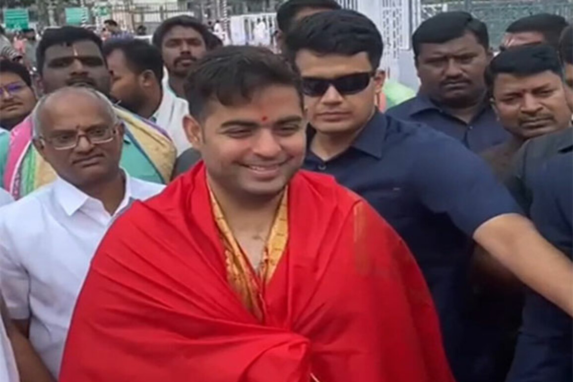 Akash Ambani visits, offers prayers at Sri Venkateswara Temple