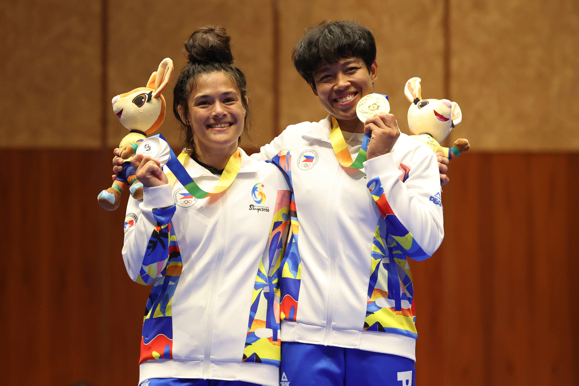 (SP)CHINA-HAINAN-SANYA-ASIAN BEACH GAMES-JIU JITSU-WOMEN'S -57KG-AWARDING CEREMONY(CN)