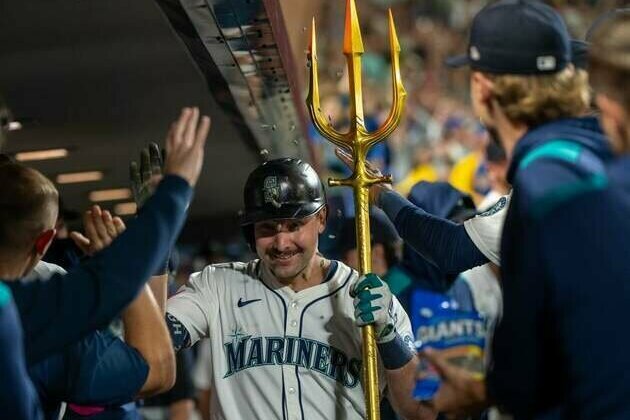 MLB roundup: Cal Raleigh hits 60th homer as Mariners clinch AL West