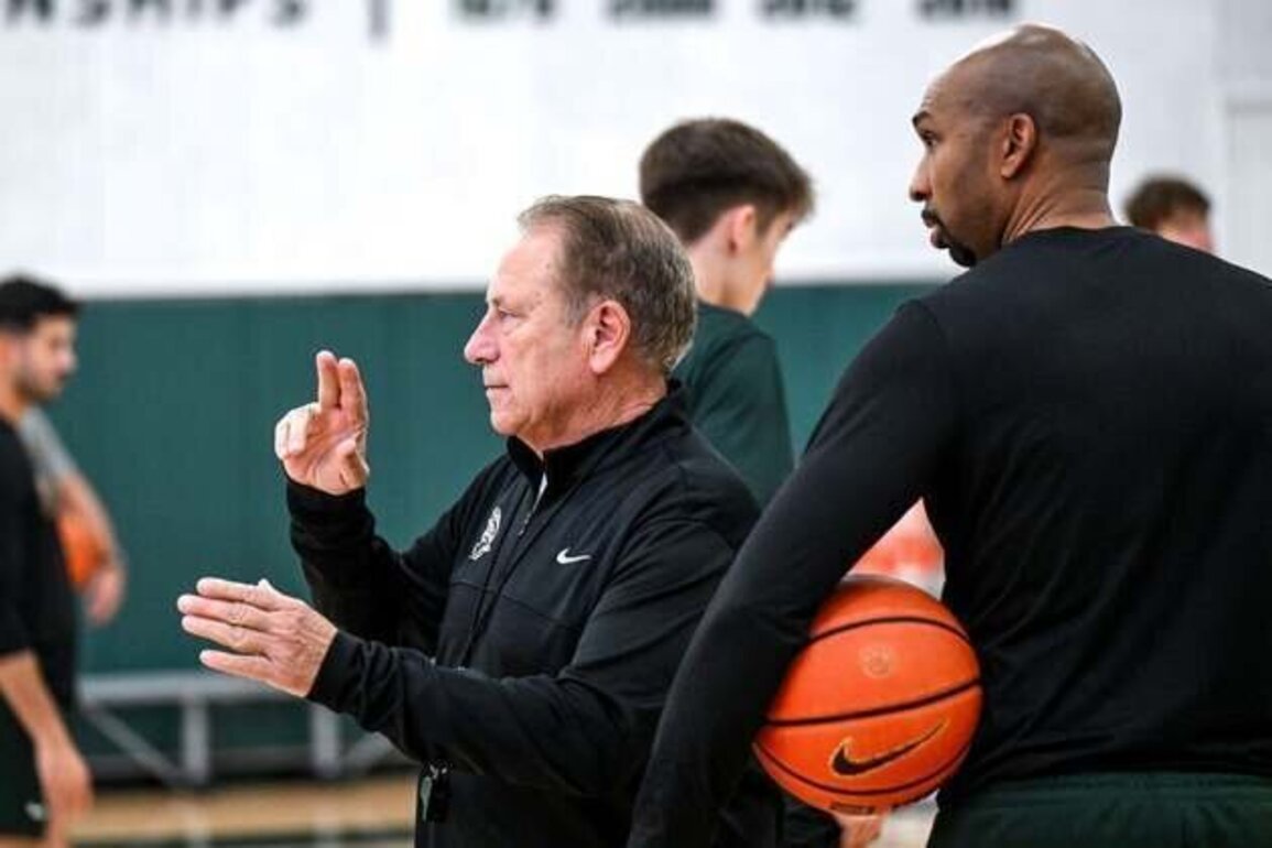 No. 12 Michigan State buckles up for Washington, West Coast trip