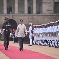 Philippines President greeted at Rashtrapati Bhavan forecourt by Murmu, PM Modi