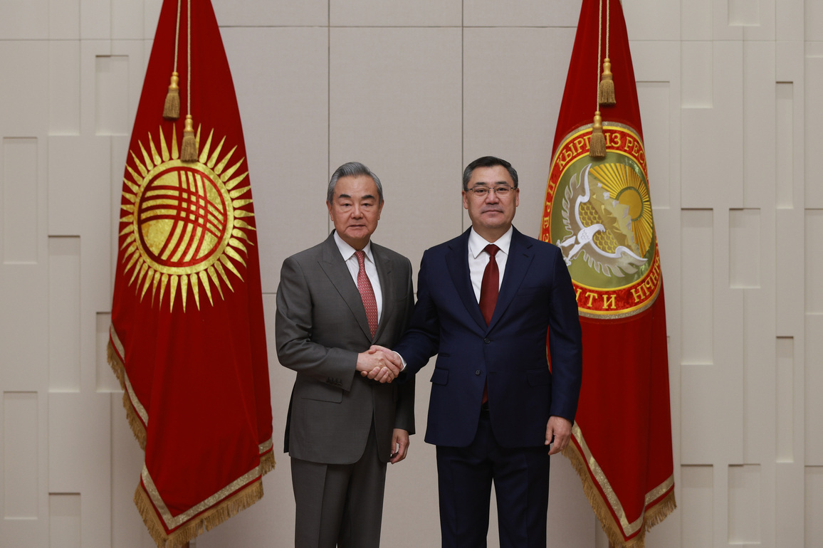 KYRGYZSTAN-BISHKEK-PRESIDENT-CHINA-WANG YI-MEETING