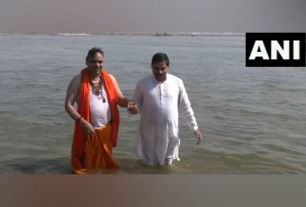 Rajasthan CM Bhajanlal Sharma and Madhya Pradesh CM Mohan Yadav take a dip at Maha Kumbh