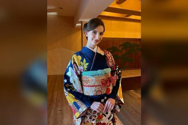 Miss Japan&#039;s Ukraine-born winner gives up crown over affair