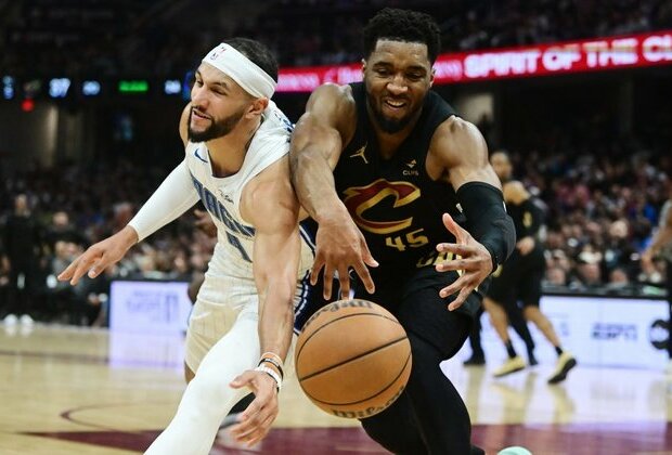 Donovan Mitchell-led Cavs rally from 18 down, win series over Magic