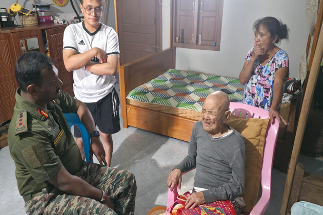 Manipur: Assam Rifles honours 104-year-old World War II veteran in Moreh