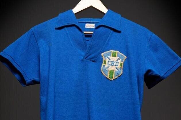 Pele's iconic '58 World Cup jersey going to auction at estimated $6M value