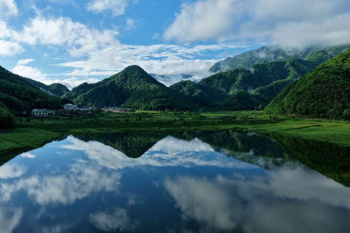 CHINA-HUBEI-SHENNONGJIA-DAJIU LAKE-SCENERY (CN)