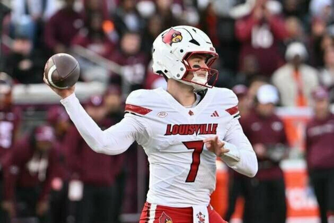 No. 20 Louisville anxious to erase Cal clunker, arms up for Clemson, Cade Klubnik