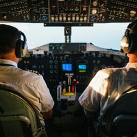 Airlines want pilot age cap lifted to 67, safety groups push back